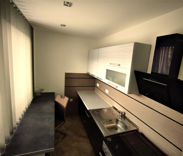 Zrekonštruovaný 3-izbový byt vo výbornej lokalite Nového Mesta nad Váhom