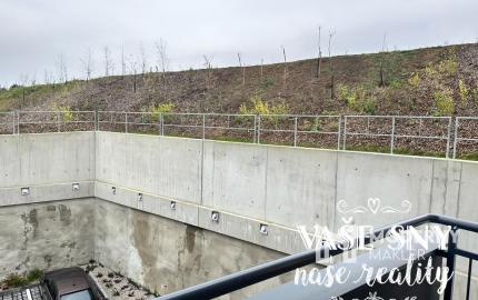 Nový 2 izbový byt Halalovka, s vlastným parkovacím miestom