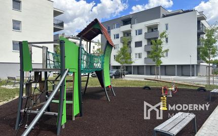 Prenájom luxusného 4izbového bytu s terasou