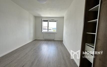 Prenájom luxusného 4izbového bytu s terasou