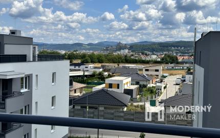 Prenájom luxusného 4izbového bytu s terasou