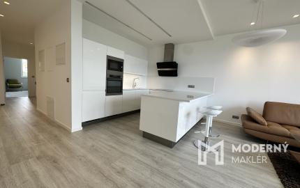 Nadštandardný 3 izbový, kompletne zariadený byt Saratovská, Trenčín