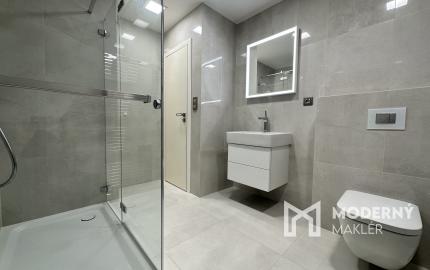 Nadštandardný 3 izbový, kompletne zariadený byt Saratovská, Trenčín