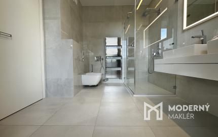 LUXUSNÝ 4 IZBOVÝ, KOMPLETNE ZARIADENÝ BYT, SARATOVSKÁ, TRENČÍN