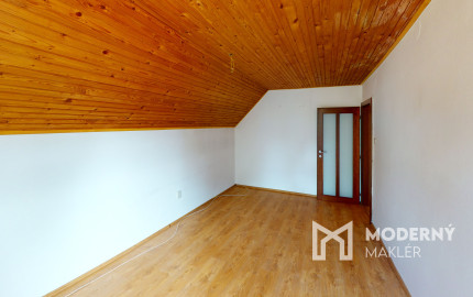 Veľký rodinný dom v pešej dostupnosti do centra mesta v Trenčíne