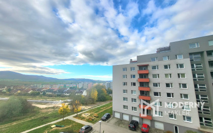 PREDANÝ 2 IZBOVÝ, 65 m2 BYT NA LIPTOVSKEJ ULICI V TRENČÍNE