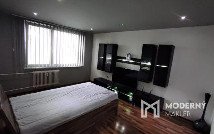 Zrekonštruovaný 3-izbový byt vo výbornej lokalite Nového Mesta nad Váhom