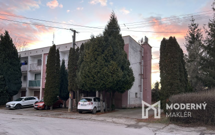 PREDANÝ! Nadštandardné bývanie v byte s vlastnou záhradou, garážou aj vonkajším parkovacím miestom