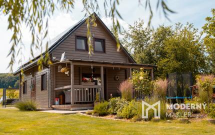 Drevenica, novostavba v obci Cimenná, v srdci prírody