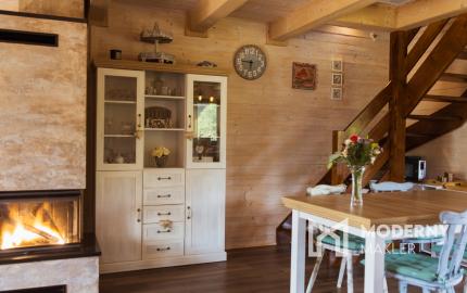 Drevenica, novostavba v obci Cimenná, v srdci prírody