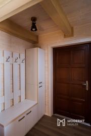 Drevenica, novostavba v obci Cimenná, v srdci prírody