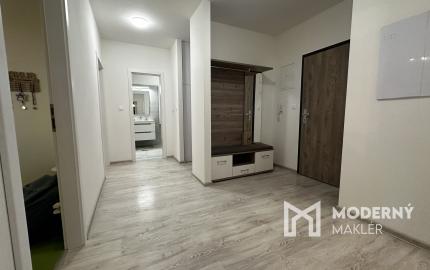 Predaj útulného zariadeného 3-izb. bytu s veľkou terasou