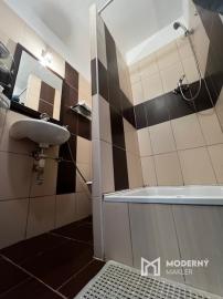 Na prenájom zariadený 1izb byt na Hurbanovej ul. v Trenčíne.