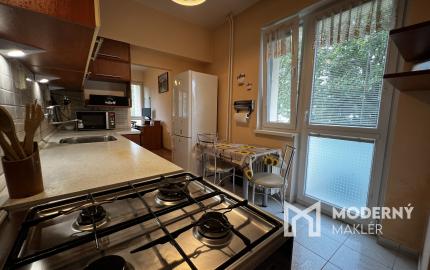 Na predaj veľký 3izb byt s dvoma balkónmi v Novej Dubnici.