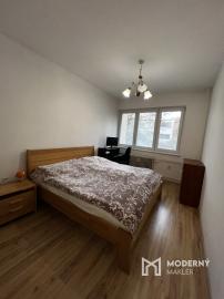 Na predaj veľký 3izb byt s dvoma balkónmi v Novej Dubnici.