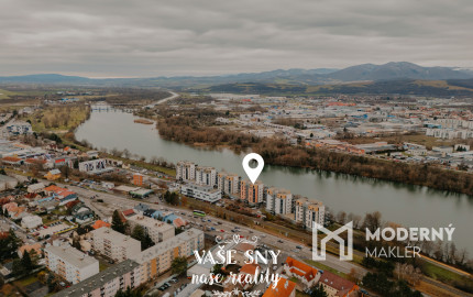 Prenájom 4izb bytu v centre Trenčína s terasou a parkovaním.