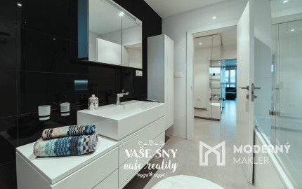 Prenájom 4izb bytu v centre Trenčína s terasou a parkovaním.