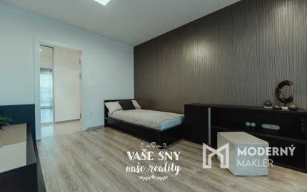 Prenájom 4izb bytu v centre Trenčína s terasou a parkovaním.