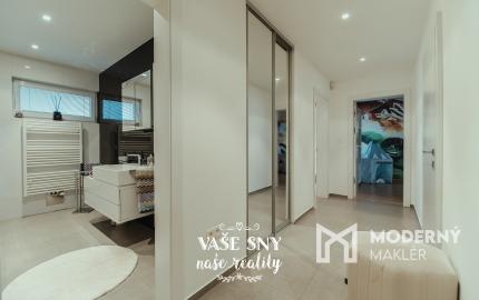 Prenájom 4izb bytu v centre Trenčína s terasou a parkovaním.