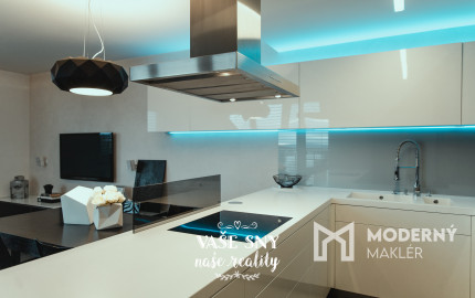 Prenájom 4izb bytu v centre Trenčína s terasou a parkovaním.