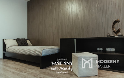 Prenájom 4izb bytu v centre Trenčína s terasou a parkovaním.