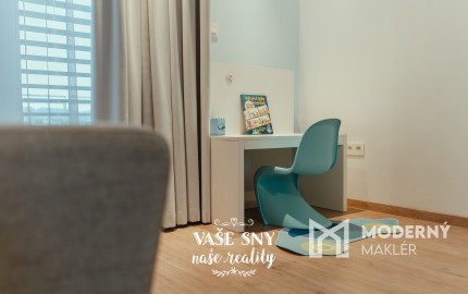 Prenájom 4izb bytu v centre Trenčína s terasou a parkovaním.