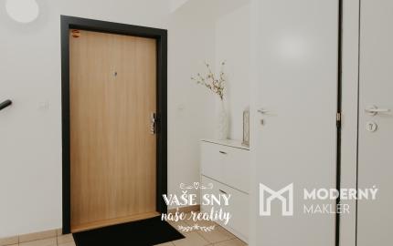 Prenájom 4izb bytu v centre Trenčína s terasou a parkovaním.