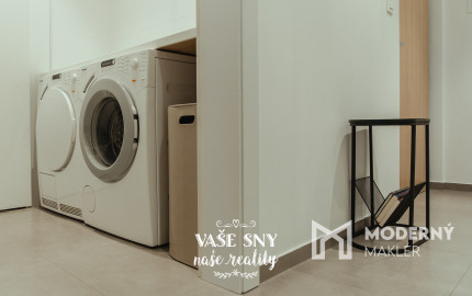 Prenájom 4izb bytu v centre Trenčína s terasou a parkovaním.