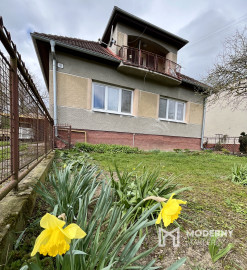 Rodinný dom v Trenčianskych Stankovciach na rovinatom pozemku 25x60m