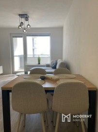 Krásne zariadený dvojizbový byt na ulici Hanzlíkovská