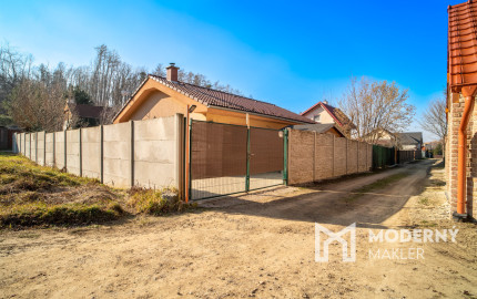 Na predaj záhradná chata vhodná na celoročné bývanie v obci Kuchyňa