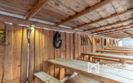 Na predaj jedinečná Zbojnícka koliba s bohatou históriou v Starej Lesnej