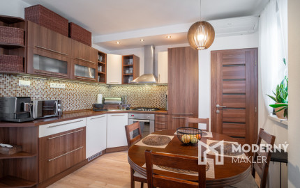 Na predaj dobre dispozične riešený 3-izbový byt vo vyhľadávanej lokalite Karlovej Vsi