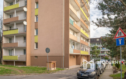 Na predaj dobre dispozične riešený 3-izbový byt vo vyhľadávanej lokalite Karlovej Vsi