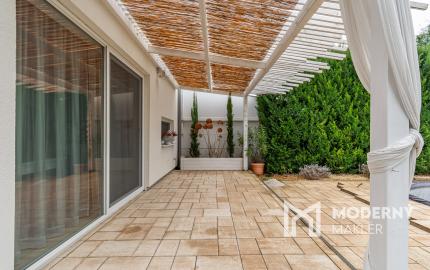 Na predaj štýlová 3-izbová časť dvojdomu v pokojnej časti obce Rovinka