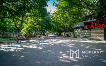 Na predaj nadštandardný 4-izbový byt s garážovým parkovacím státím v Starom Meste