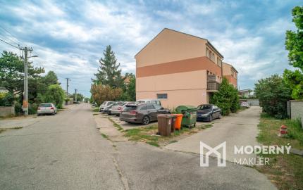 Na predaj 3-izbový byt v pokojnej lokalite Mostu pri Bratislave