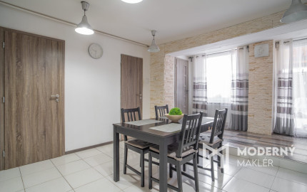 Na predaj priestranný 6-izbový rodinný dom v obci Hrnčiarovce nad Parnou