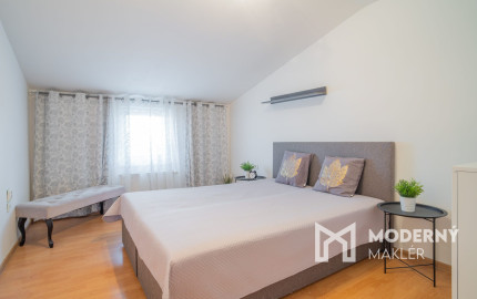 Na predaj priestranný 6-izbový rodinný dom v obci Hrnčiarovce nad Parnou