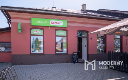 Na predaj komerčná budova v centre mesta Spišská Stará Ves so skvelým investičným potenciálom