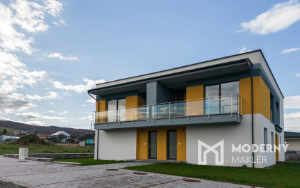 Na predaj 3-izbový byt v ŠTANDARDE so slnečnou terasou kúsok od Prešova