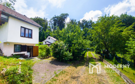 Na predaj rekreačná chata v jedinečnom prostredí Malých Karpát v Sološnici