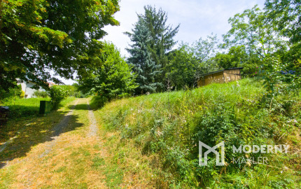 Na predaj rekreačná chata v jedinečnom prostredí Malých Karpát v Sološnici