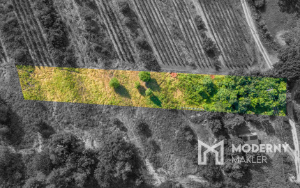 Na predaj slnečný pozemok s jedinečným výhľadom v Modre