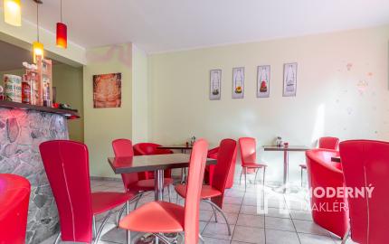 Na predaj gastroprevádzka s vonkajšou terasou v Karlovej Vsi