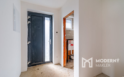 Na predaj moderný 4-izbový rodinný dom s terasou v Hrnčiarovciach nad Parnou