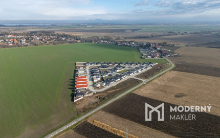 Na predaj lukratívne pozemky v novovybudovanej časti obce Topoľnica
