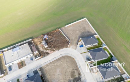 Na predaj lukratívne pozemky v novovybudovanej časti obce Topoľnica
