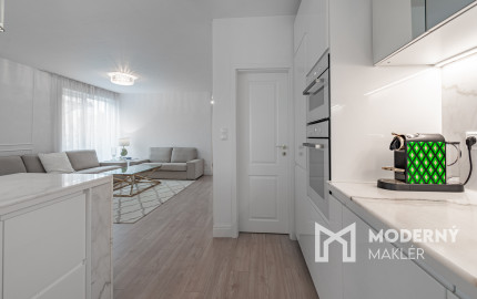 Na predaj štýlová 3-izbová časť dvojdomu v pokojnej časti obce Rovinka