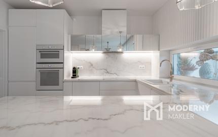 Na predaj štýlová 3-izbová časť dvojdomu v pokojnej časti obce Rovinka